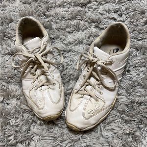 Nfinity cheer shoes